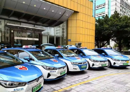 深圳首批配备AED的出租车上线