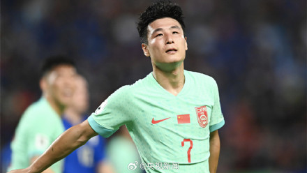 中国男足逆转泰国取得开门红 中国男足逆转泰国取得开门红