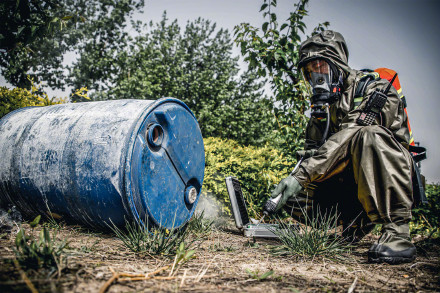 迎险而上！直击防化兵训练现场