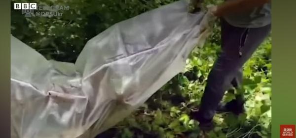 游泳逃跑、编造患病……外媒曝有近两万名男子成功逃离乌克兰，躲避征兵