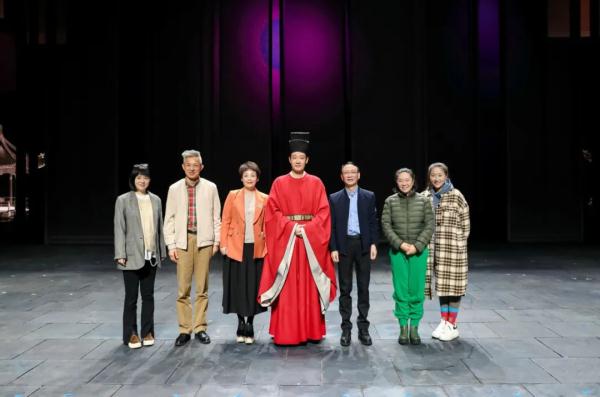 田沁鑫携手辛柏青 《苏堤春晓》即将首演亮相中国戏剧节 田沁鑫携手辛柏青 《苏堤春晓》即将首演亮相中国戏剧节