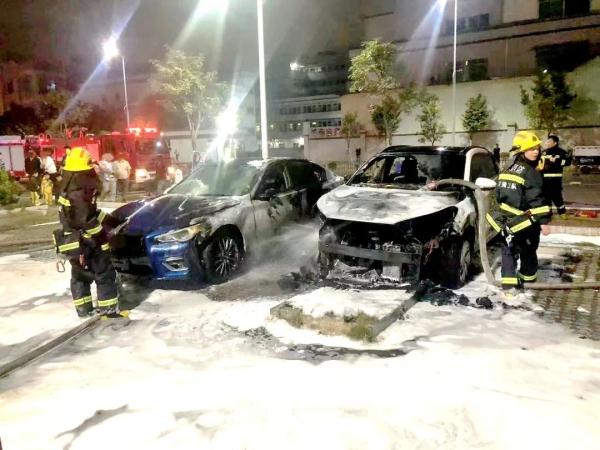 监控还原3名学生玩火闯祸全过程 监控还原3名学生玩火闯祸全过程