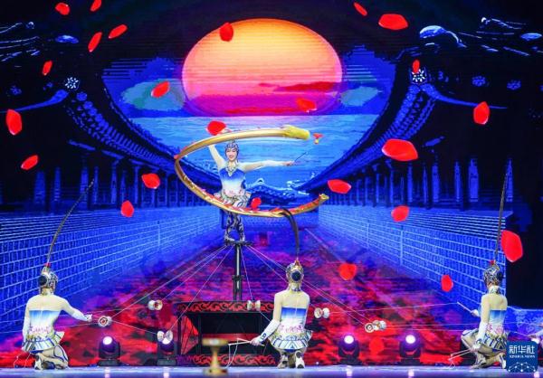 “艺苑撷英——2023年全国优秀青年杂技人才展演”在京举行