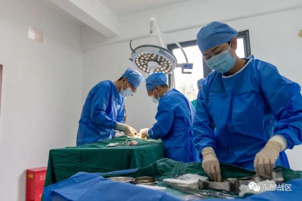 战伤救护,开始! 战伤救护,开始!