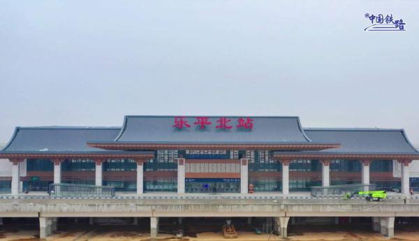 7座高铁站亮相！这条设计时速350公里高铁即将开通