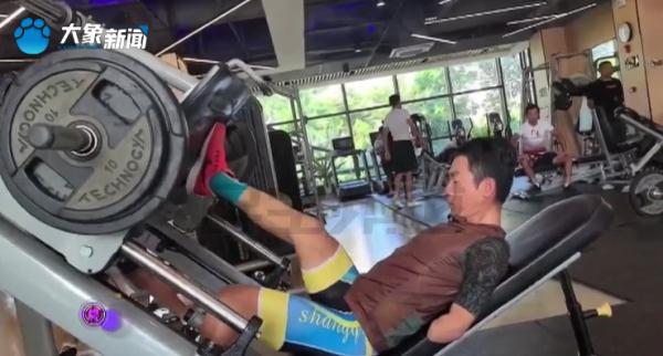 无臂的他,强势夺金!这一幕告诉你什么叫自强不息! 无臂的他,强势夺金!这一幕告诉你什么叫自强不息!