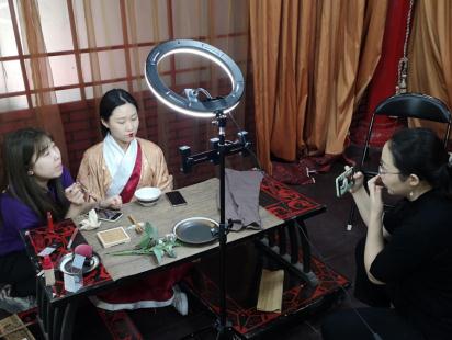 文博观察丨《广阳王府的小厨娘》90后制作团队:烹饪汉代美食的诗与远方 文博观察丨《广阳王府的小厨娘》90后制作团队:烹饪汉代美食的诗与远方