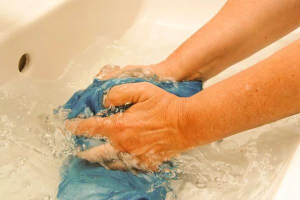 5个动作,可能让衣服越洗越脏!这些洗衣小妙招,您知道几个? 5个动作,可能让衣服越洗越脏!这些洗衣小妙招,您知道几个?