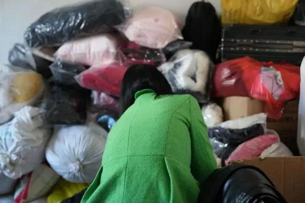 6岁女童横店当“童漂”4个月赚250元,“童漂”真的甜吗? 6岁女童横店当“童漂”4个月赚250元,“童漂”真的甜吗?