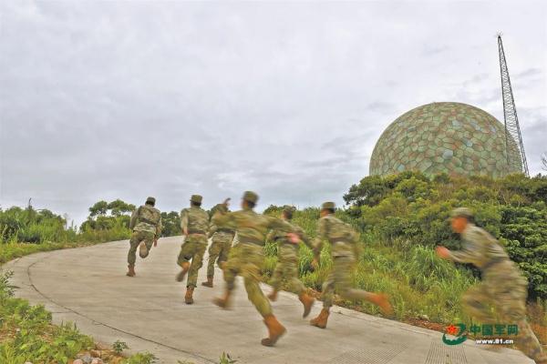 军营观察丨读懂一群雷达兵的“辩证法”