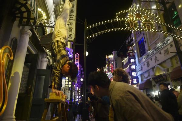 河南中牟：电影小镇奇妙夜