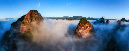 有一种浪漫，叫冬季到丹霞来看“海”