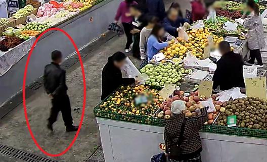 男子扒窃来的手机卖给亲哥 哥哥：太坑人了！