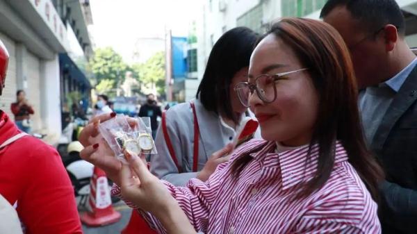 桂花表一夜翻红?有网友称从没听说 桂花表一夜翻红?有网友称从没听说