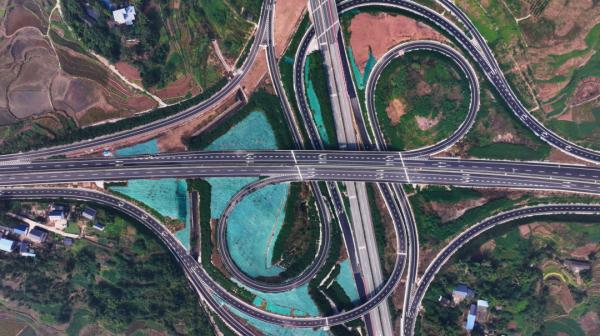 江津至泸州北线高速公路（重庆段）通车