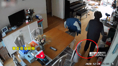 满级操作+全程槽点!沪80岁老太遇入室抢劫 僵持中给儿子发英文信息 满级操作+全程槽点!沪80岁老太遇入室抢劫 僵持中给儿子发英文信息