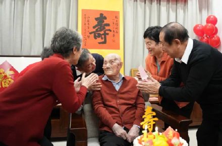 开国少将张力雄110岁生日快乐 开国少将张力雄110岁生日快乐