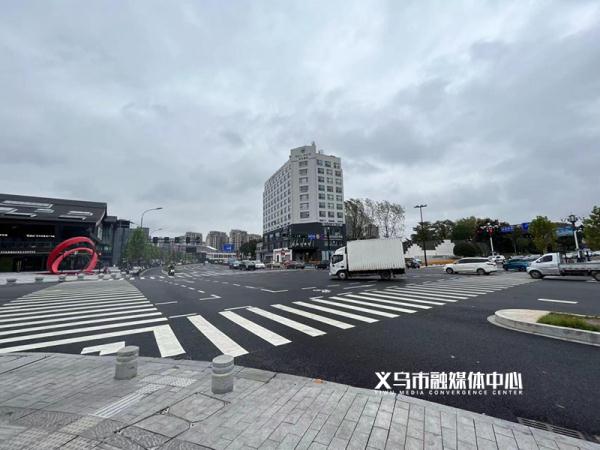 增设斑马线 保平安出行