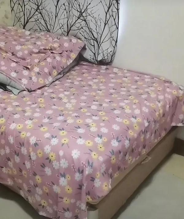 凌晨,小伙在店门口徘徊,女子主动收留!网友爆赞 凌晨,小伙在店门口徘徊,女子主动收留!网友爆赞