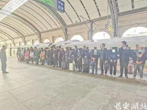 购买虚拟币洗钱10亿元！27人“跑分洗钱”团伙被一锅端