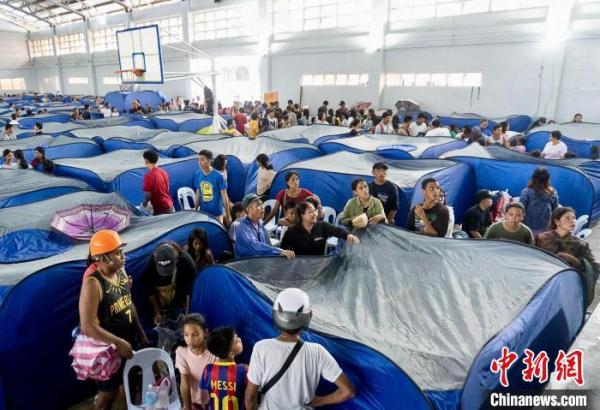 菲律宾多地强降雨致超30万人受灾