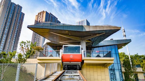 重庆礼嘉时光缆车投入使用