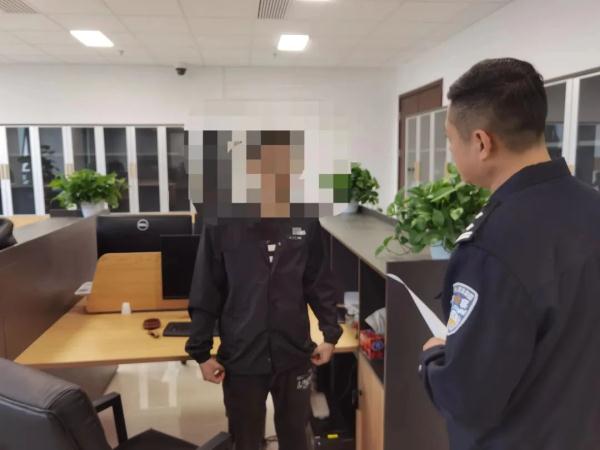 王某（男，30岁），被成都网警抓获！