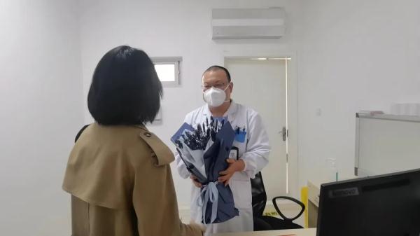 患者送了份礼,医生直呼:无法拒绝! 患者送了份礼,医生直呼:无法拒绝!