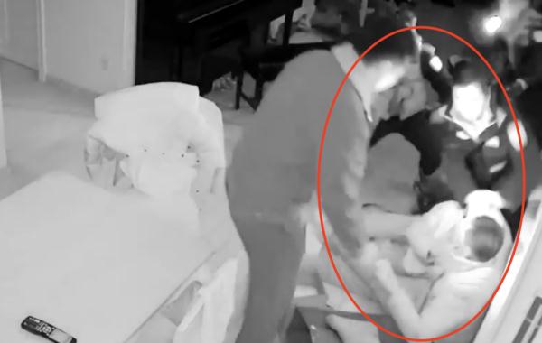 满级操作+全程槽点!沪80岁老太遇入室抢劫 僵持中给儿子发英文信息 满级操作+全程槽点!沪80岁老太遇入室抢劫 僵持中给儿子发英文信息