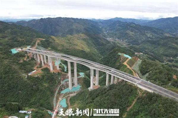 连接贵阳至成都最便捷通道：贵金高速明日正式通车！