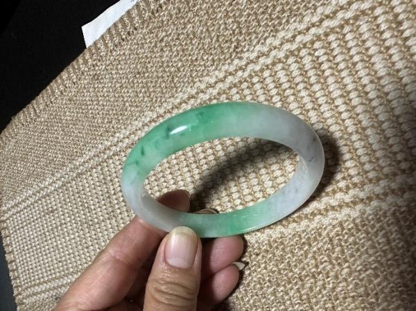 直播间买珠宝为啥到手就“变质”? 直播间买珠宝为啥到手就“变质”?