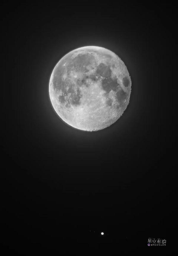 星空有约丨木星合月迎来“高光时刻” 星空有约丨木星合月迎来“高光时刻”