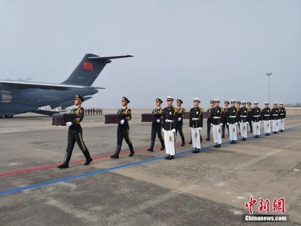 英雄，我们回家！