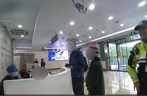 交警在高架上“狂飙”，拍下来了！原因竟是……
