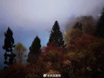 九寨沟银装素裹美如画 九寨沟银装素裹美如画