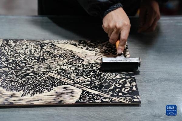 旬阳木刻版画 在传承发展中镌刻美好生活