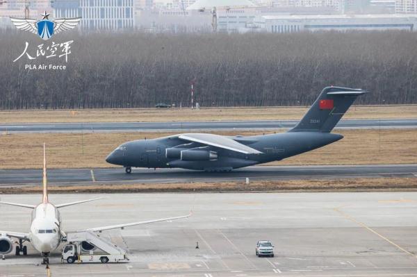 “奉命为您护航！”运-20歼-20编队通话细节公开