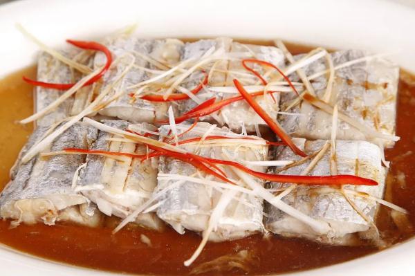 深海鱼中的“性价比之王”，低胆固醇、高蛋白！刺少肉多，老人小孩放心吃~