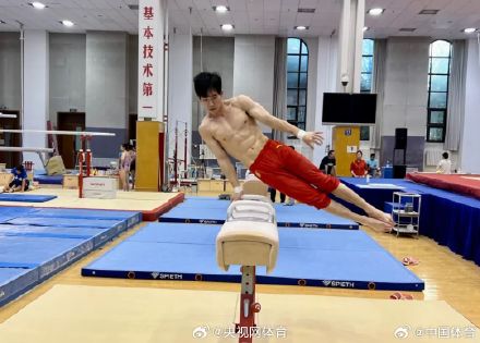 国家体操队冬训狠抓体能