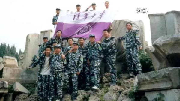 从大山到大海，第一个当舰长的清华国防生！