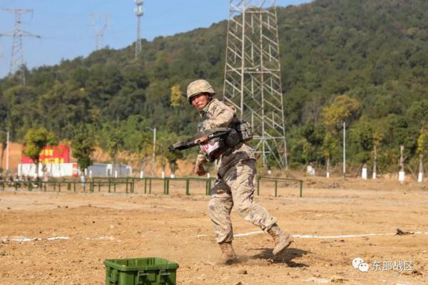 这次比拼，上场的全是营长！