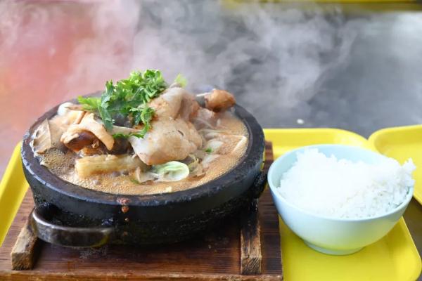 山东理工大学投诉建议平台的这张截图刷屏了 山东理工大学投诉建议平台的这张截图刷屏了