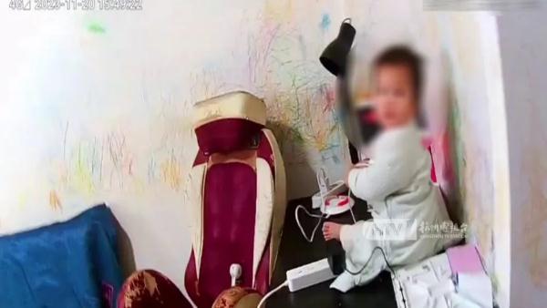 老公独自在家带娃,妻子看到监控赶紧报警...... 老公独自在家带娃,妻子看到监控赶紧报警......