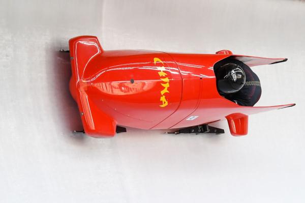 “十四冬”雪车:怀明明、李纯键/吴青泽分获女子单人和男子双人冠军 “十四冬”雪车:怀明明、李纯键/吴青泽分获女子单人和男子双人冠军