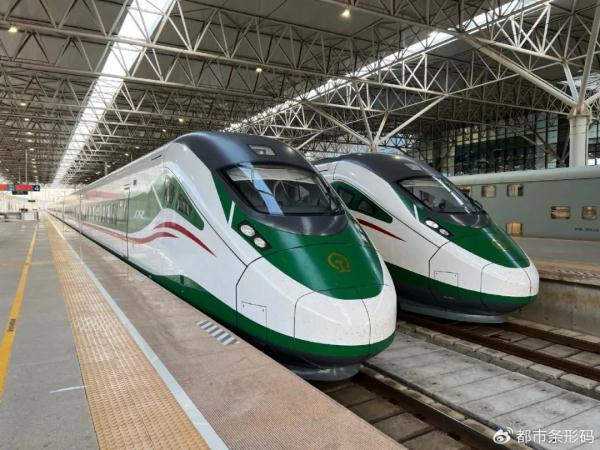 二等座63元!云南这条铁路11月26日通车,首趟车竟这么火爆 二等座63元!云南这条铁路11月26日通车,首趟车竟这么火爆