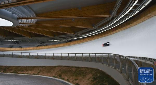 钢架雪车｜赵丹获女子钢架雪车冠军