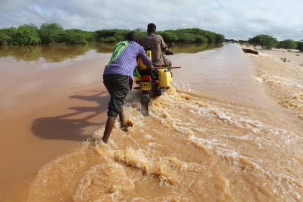 索马里持续暴雨引发洪灾 已致55人死亡