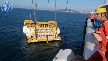 全球首个商用海底数据中心数据舱安装完成 全球首个商用海底数据中心数据舱安装完成