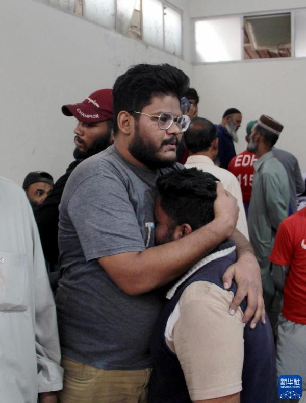 巴基斯坦南部一商场火灾致8人死亡