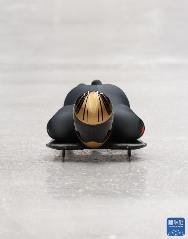 钢架雪车｜闫文港获男子钢架雪车冠军